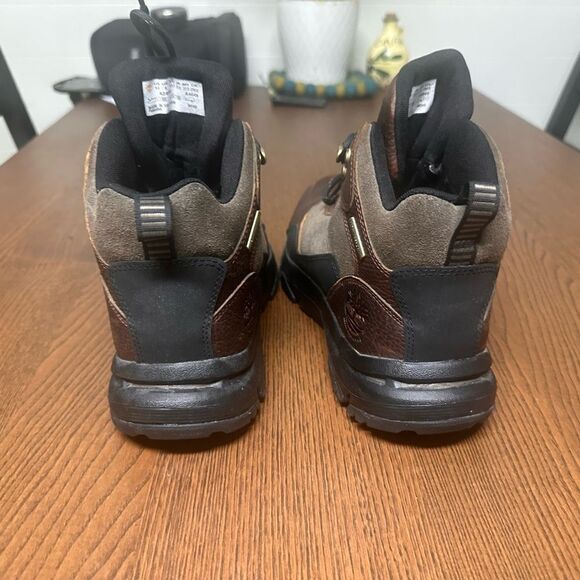 TIMBERLAND BOOTS sz 9.5 - Picture 6 of 8